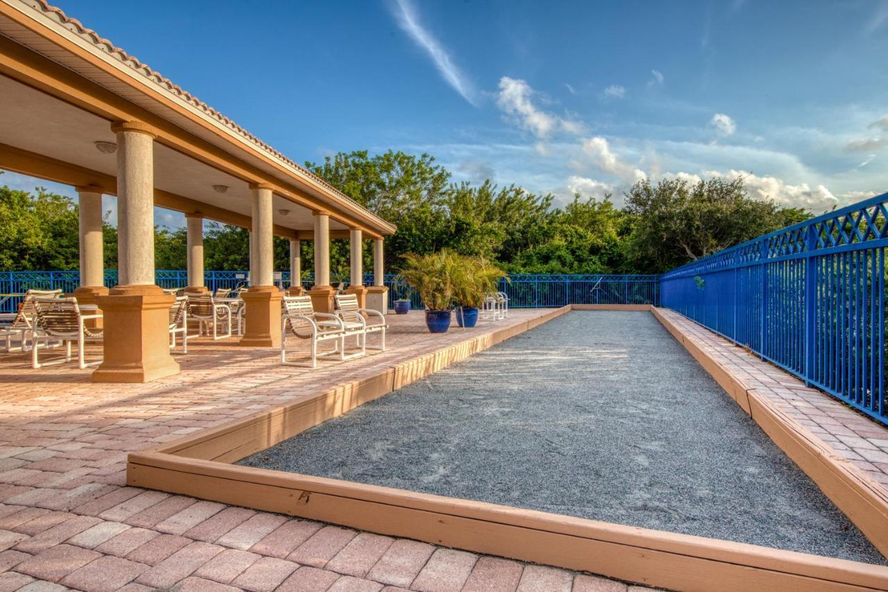 Oceanwalk Condos Bethune Beach المظهر الخارجي الصورة